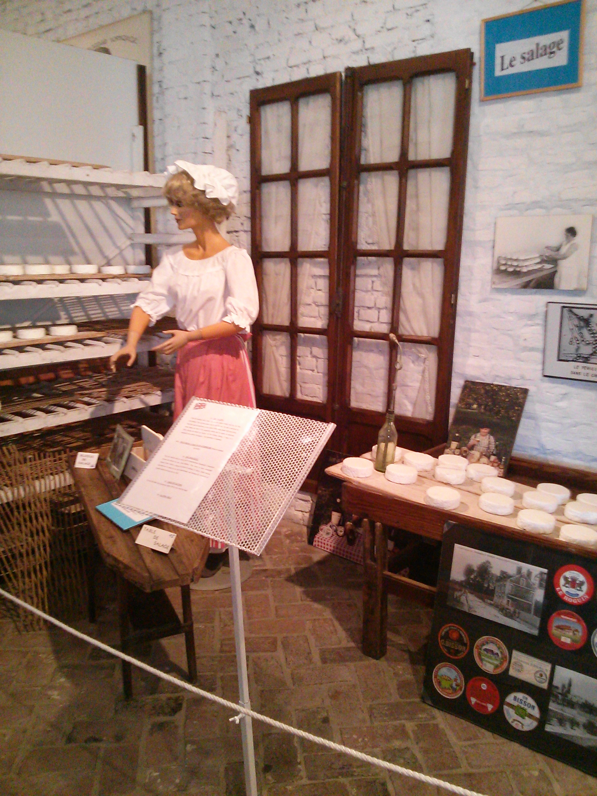 カマンベールチーズで有名になったカマンベール村！その製法と歴史は？【世界旅行記】 ぱんだららの旅と節約と通訳ガイドを目指すブログ