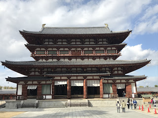 Kondo (golden hall)